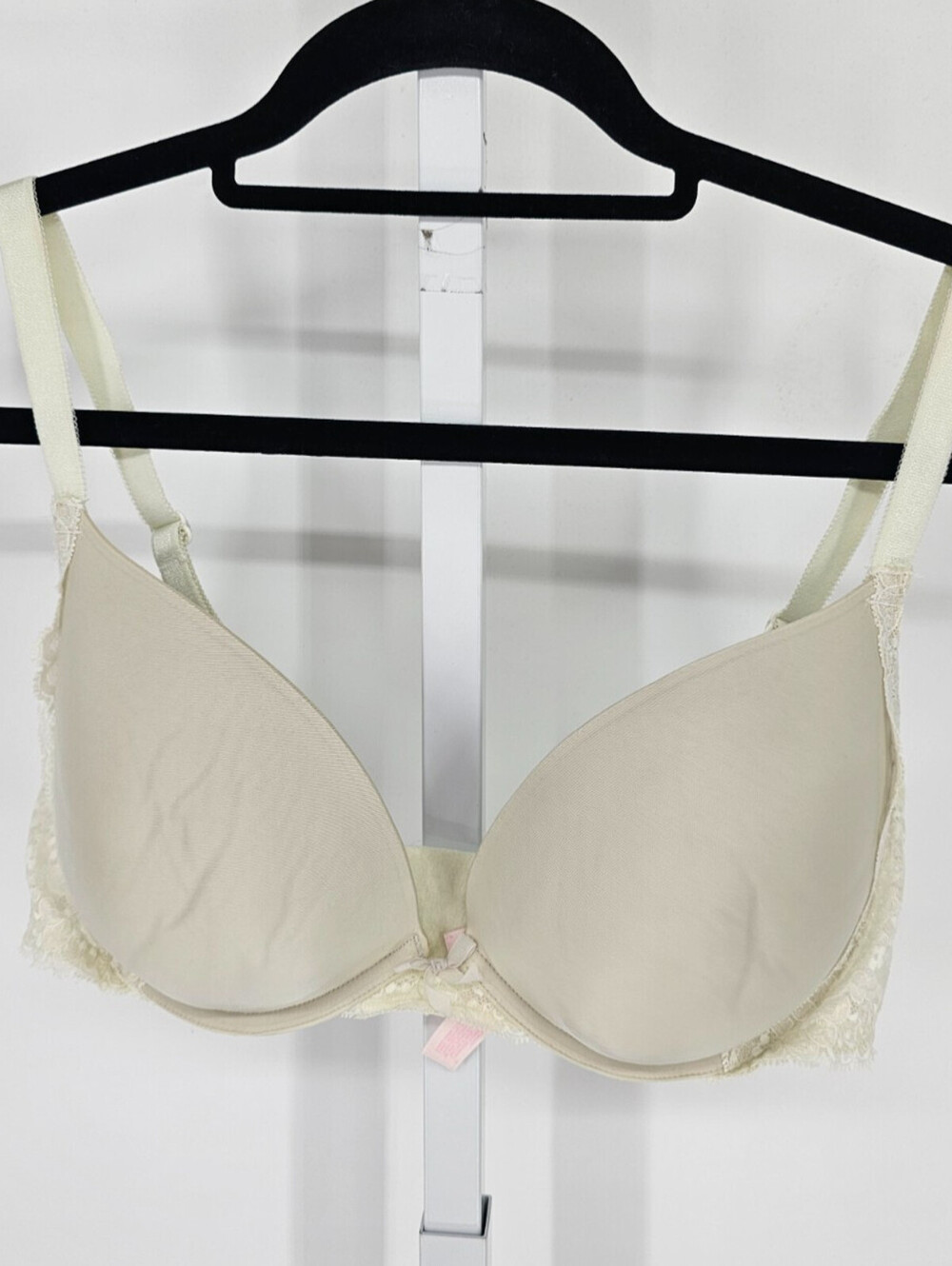 Dream Angels by Vicotirias Secret Sz 38D Padded Push Up Bra Cream Lace